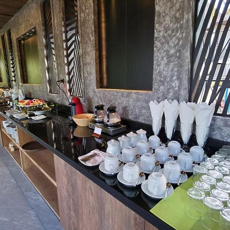 The Cliff Elegance Resort Ao Nang Esterno foto
